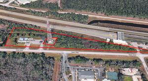 Now Leasing: Newly remodeled 3,484-square-foot office building, zoned industrial.